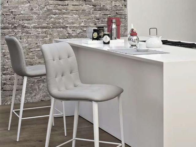 SCAUN DE BAR KUGA